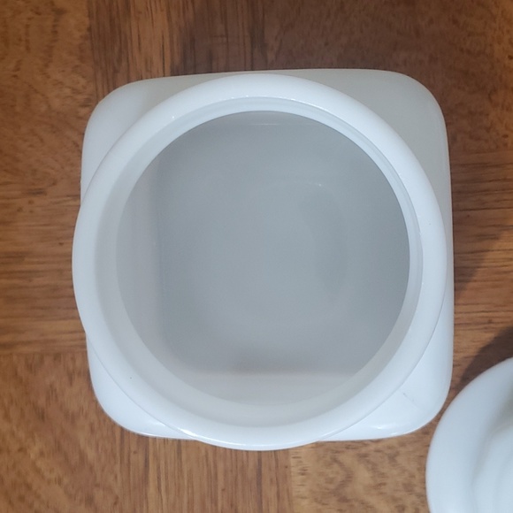 Jeanette Milk Glass Cannister 🧡 - Picture 6 of 9